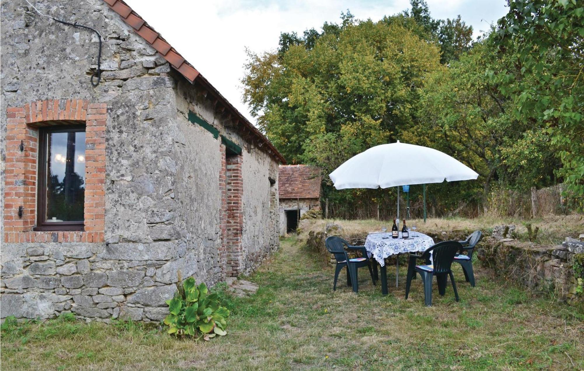 1 Bedroom Nice Home In Saint Martin Le Mault 外观 照片