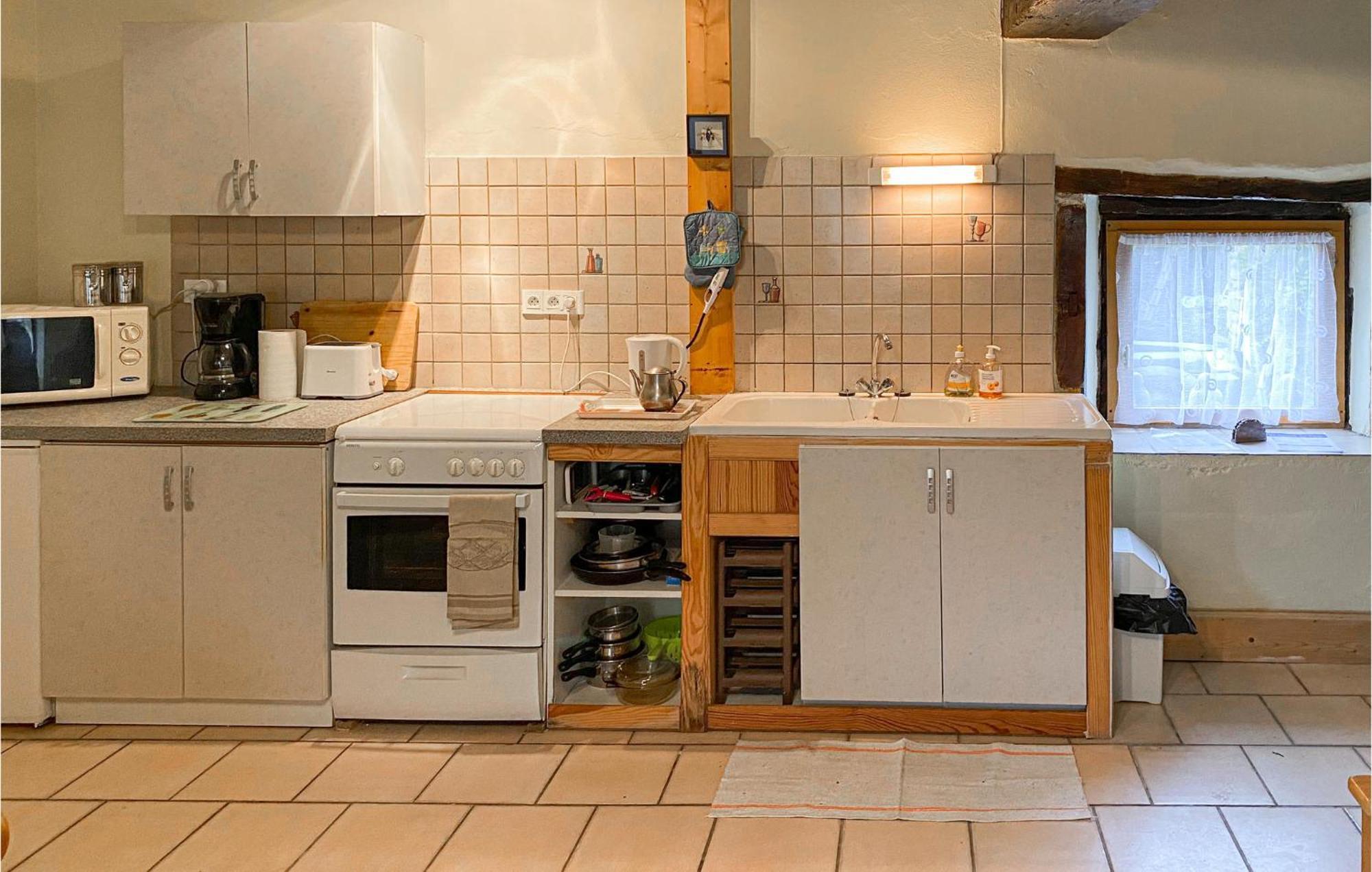 1 Bedroom Nice Home In Saint Martin Le Mault 外观 照片